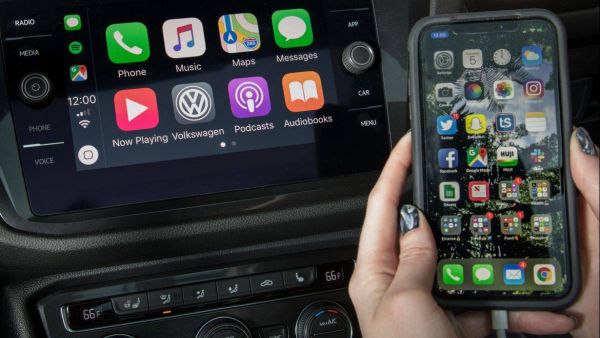 الأيفون قد يصبح أداة تحكم لكامل أدوات السيارات قريباً