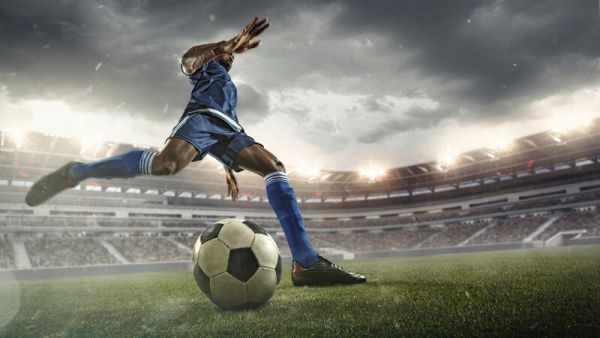 أغنى 10 ملاك لأندية كرة القدم في العالم