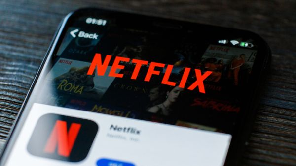 منصة نتفليكس تحقق أرباحاً تفوق التوقعات في الربع الثالث 
