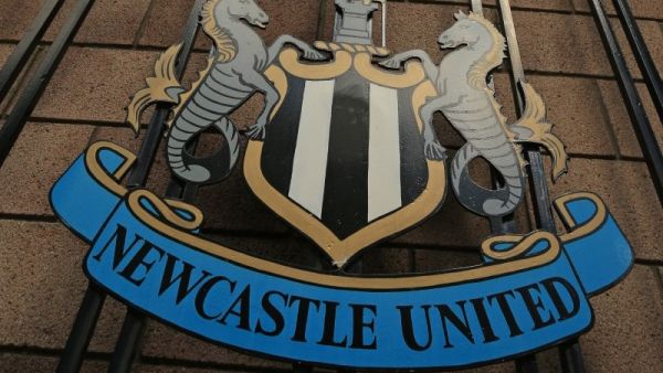Newcastle United crest (Photo: AFP)