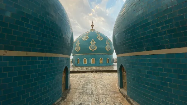 The complexity and diversity of Iraq's demographic composition and structure have created dense and overlapping gaps in ethnic and religious dimensions. 
