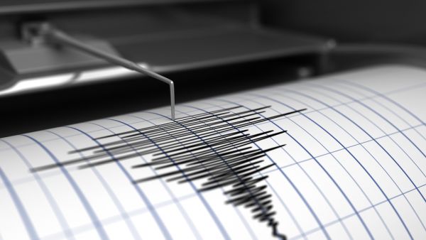 An earthquake of magnitude 6.5 struck the Alaska Peninsula.