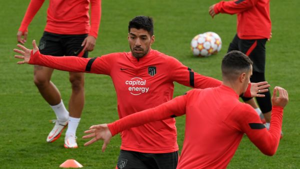 سواريز يقود هجوم أتلتيكو مدريد اليوم أمام فالنسيا