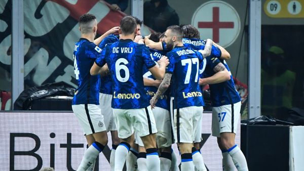 إنتر ميلان يستضيف نابولي في قمة المرحلة الـ 13 من الدوري الإيطالي