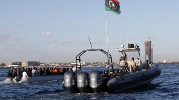  إنقاذ 61 مهاجرا غرب طرابلس الليبية 