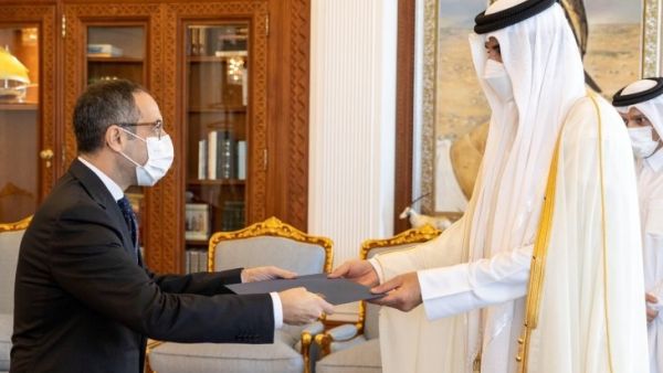 الدوحة.. سفير مصر في الدوحة يقدم أوراق اعتماده