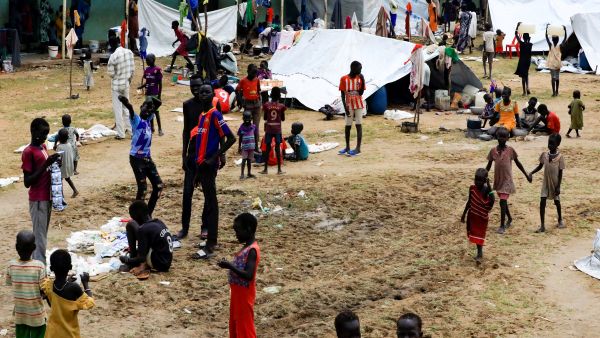 thousands starving in South Sudan camps