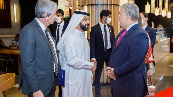 مركز دبي للسلع المتعددة يستقبل الرئيس الكولومبي في دبي لبحث العلاقات التجارية الثنائية