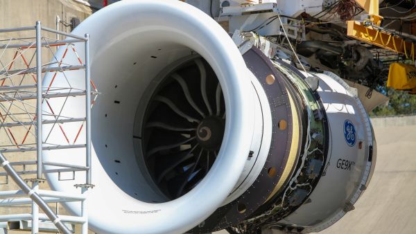 جنرال إلكتريك للطيران تتحقق من قوة أداء GE9X بإجراء اختبارات امتصاص مخلفات الغبار