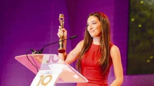 Neslihan Atagül Nominated for the 'Best Actress Award' in France Neslihan Atagül, Fransa'da 'En İyi Kadın Oyuncu Ödülü'ne Aday Gösterildi