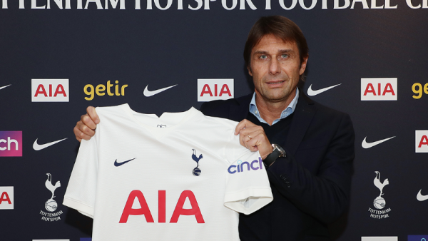 Antonio Conte (Photo: @SpursOfficial)