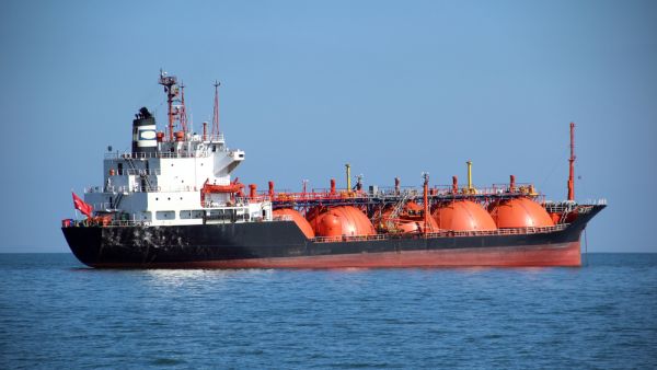 Iranian oil tanker saved from US steal attempt 