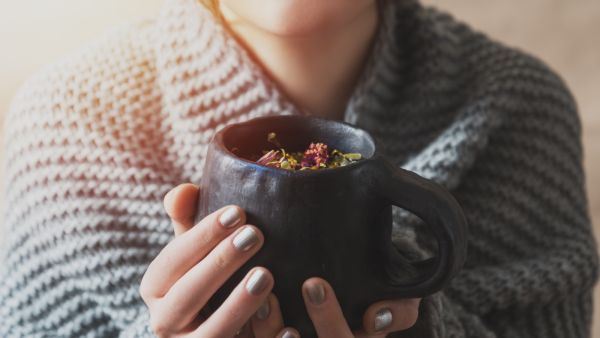 أعشاب تنزل الدورة الشهرية في سن اليأس