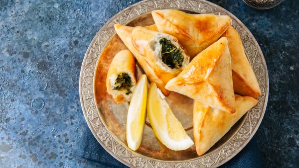 أقراص السبانخ بالسماق