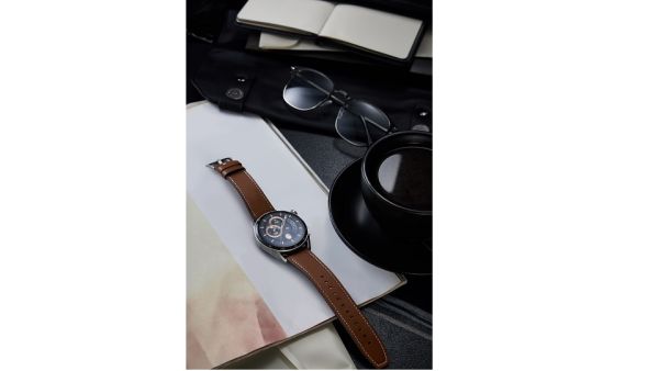 ساعةHUAWEI WATCH GT 3  مجموعة مراحل القمر II مظهر أنيق وميزات صحية ولياقة بدنية مع أطول عمر للبطارية