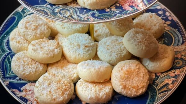 بسكويت الليمون الهش يشبه الغريبة