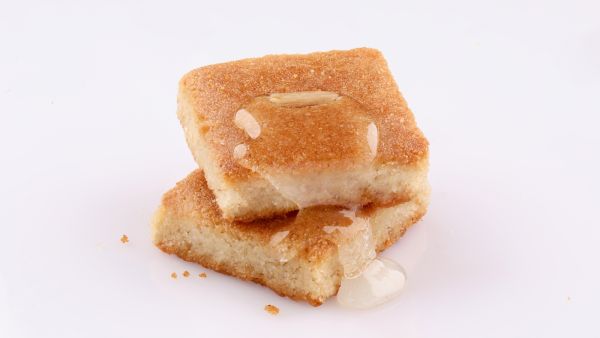 حلويات الكريسماس: بسبوسة محشية بالمهلبية