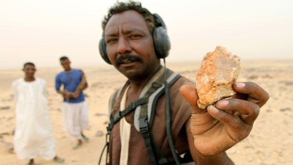 مليونا شخص يبحثون عن الذهب