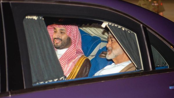محمد بن سلمان برفقة السلطان هيثم بن طارق 
