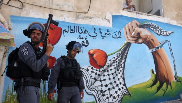 Palestinians to raze own homes East Jerusalem