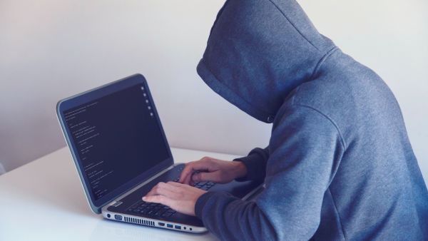تقرير: ثلث الموظفين فقط لا يحتالون على شركاتهم