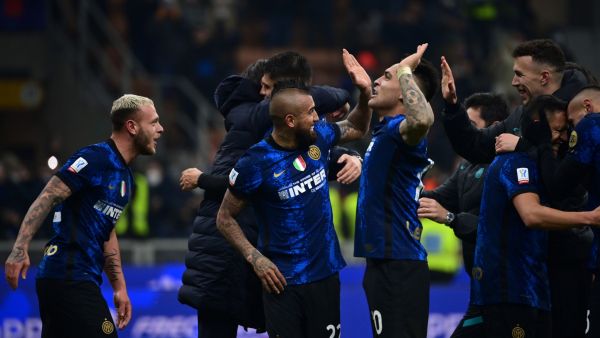 إنتر ميلان إلى ربع النهائي