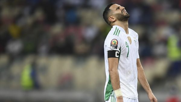 رياض محرز يفشل في قيادة الجزائر لتحقيق نتيجة إيجابية