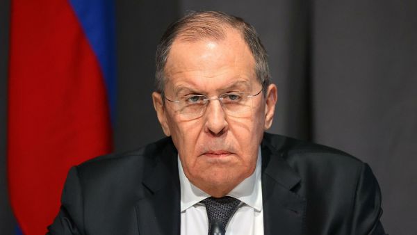 روسيا وأوكرانيا: السيف والدرع