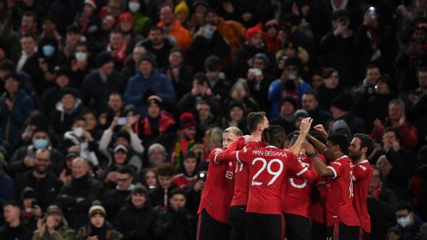 مانشستر يونايتد يتحدى أستون فيلا