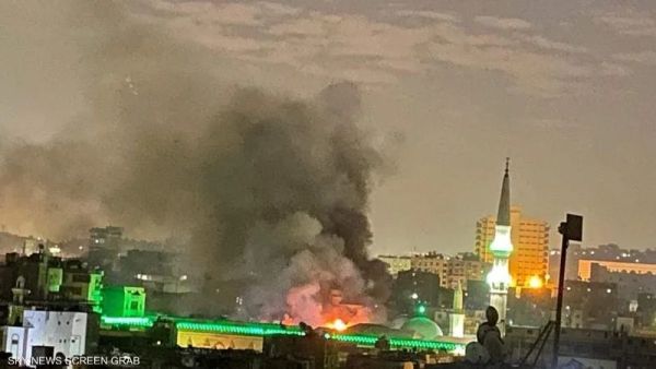 12 إصابة في حريق بمحيط مسجد الحسين بالقاهره