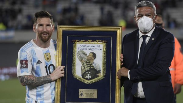 ميسي ضمن التشكيلة المثالية بعد قيادة الأرجنتين للفوز بكوبا أميركا الصيف الماضي