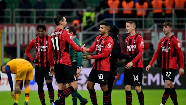 ميلان يسعى لتحقيق الفوز على فينيتسيا حتى يواصل مطاردته لغريمه إنتر المتصدر