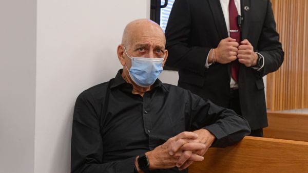 Former Israeli Prime Minister Ehud Olmert called Benjamin Netanyahu and his family "mentally ill" in interviews