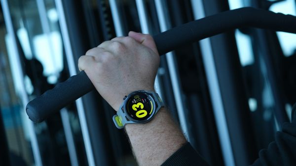 إليكم سبب اعتقادنا أن ساعة HUAWEI WATCH GT Runner هي أفضل ساعة رياضية هذا العام، مصممة للرياضة