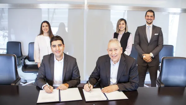 الملكية الأردنية وشركة طماطم الريادية توقعان اتفاقية لمنح المسافرين خيارات متنوعة للترفيه خلال رحلاتهم
