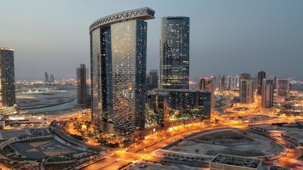 قرقاش: قادرون على التعامل مع الارهابيين