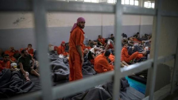 معتقلون من داعش