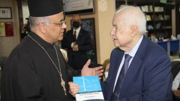 Fr. Shahateet Presents his Book: ‘Christians and the Citizenship in the Arab Countries: Rights and Duties’ to Dr. Talal Abu Ghazaleh