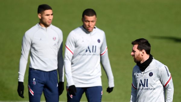 باريس سان جيرمان يلاقي سانت إيتيان اليوم