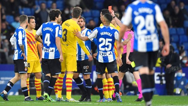 حكم الساحة يطرد بيكيه وريباودو