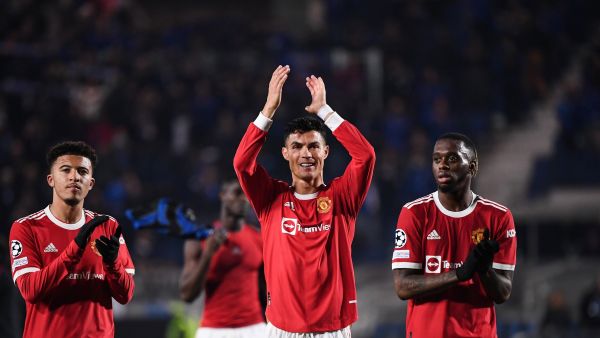 مانشستر يونايتد يستعى لاستعادة المركز الرابع من غريمه ويست هام اليوم