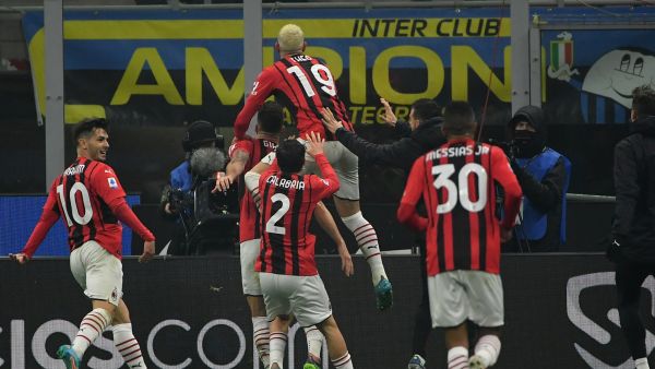 ميلان يتحدى لاتسيو اليوم في ربع نهائي كأس إيطاليا