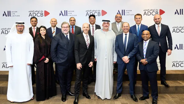 شراكة استراتيجية بين بنك أبوظبي التجاري ومجموعة أكور العالمية لتقديم تجارب استثنائية للعملاء عبر طرح بطاقات ائتمان جديدة