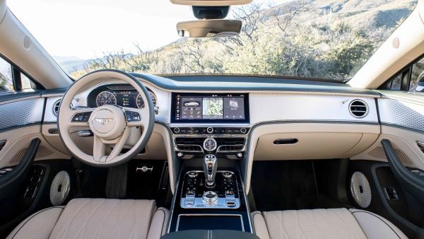 Flying Spur Electrifies In Beverly Hills   