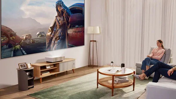 أجهزة البروجكتور CINEBEAM 2022 من إل جي المصممة للارتقاء بتجربة السينما المنزلية إلى آفاق جديدة