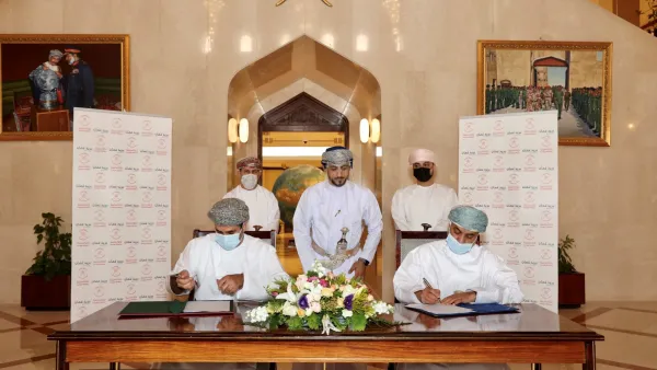 وزارة الخارجية تُبرم إتفاقية شراكة إستراتيجية مع بريد عُمان وأسياد إكسبريس