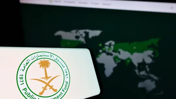 Saudi PIF Evaluates Options for $86 Billion Aramco Stake: Report