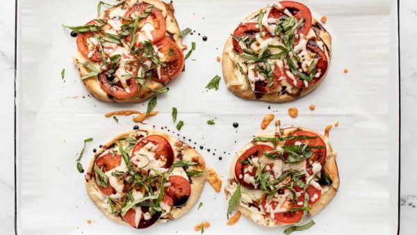 بيتزا كابري بالموتزاريلا