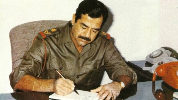 الرئيس العراقي الراحل صدام حسين