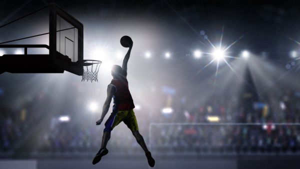  A Florida high school basketball star is the tallest in the world